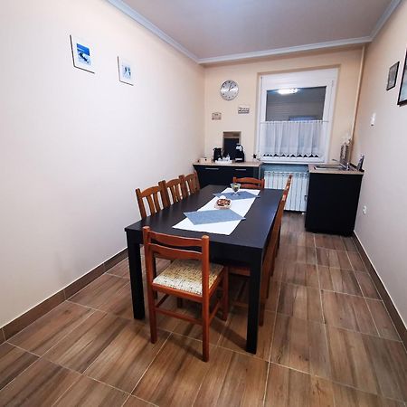 Central Park Apartman Szekszard Bagian luar foto