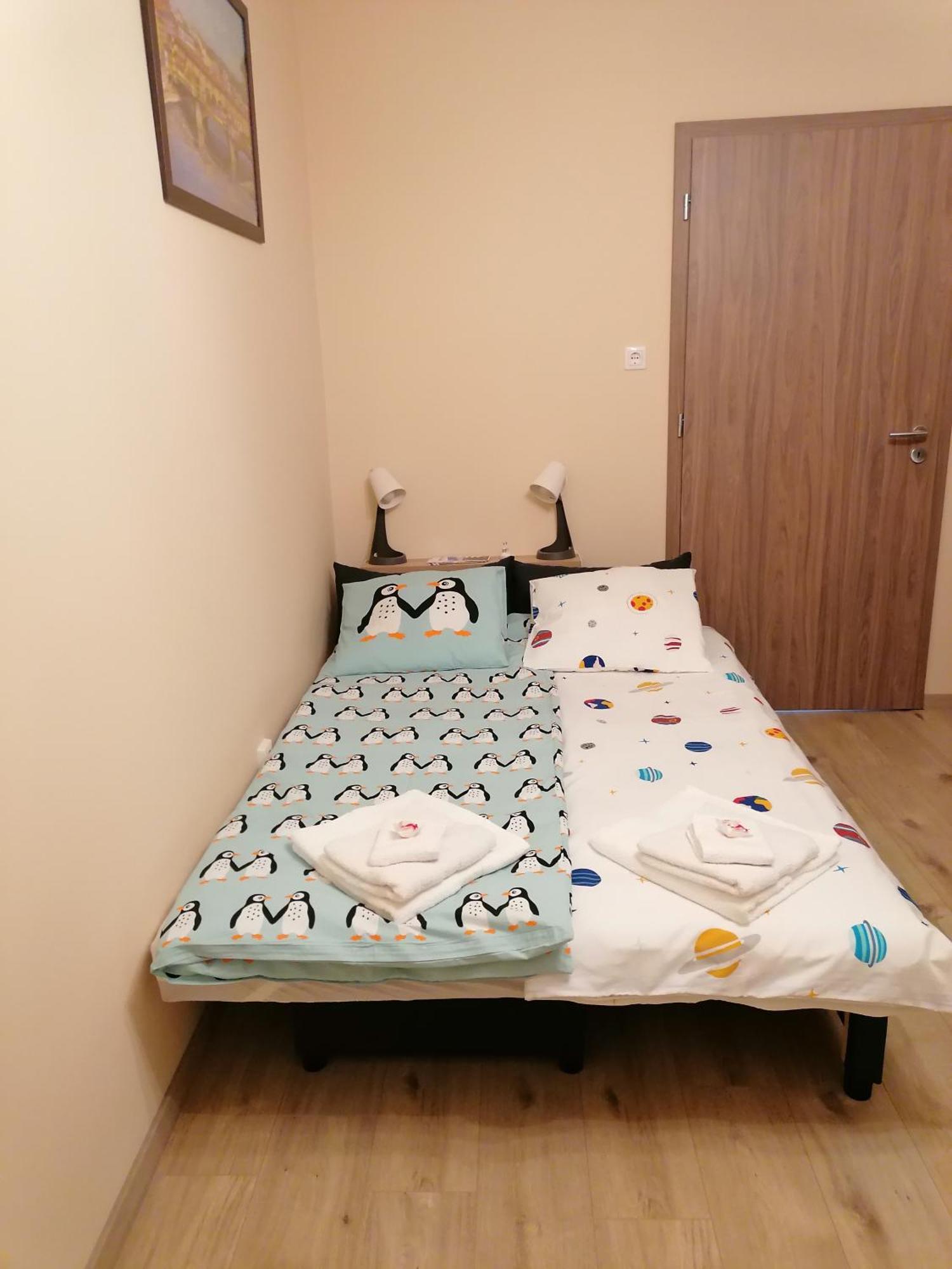 Central Park Apartman Szekszard Bagian luar foto