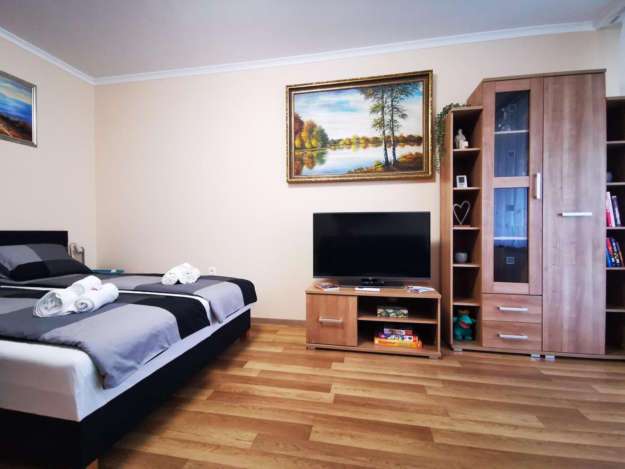 Central Park Apartman Szekszard Bagian luar foto