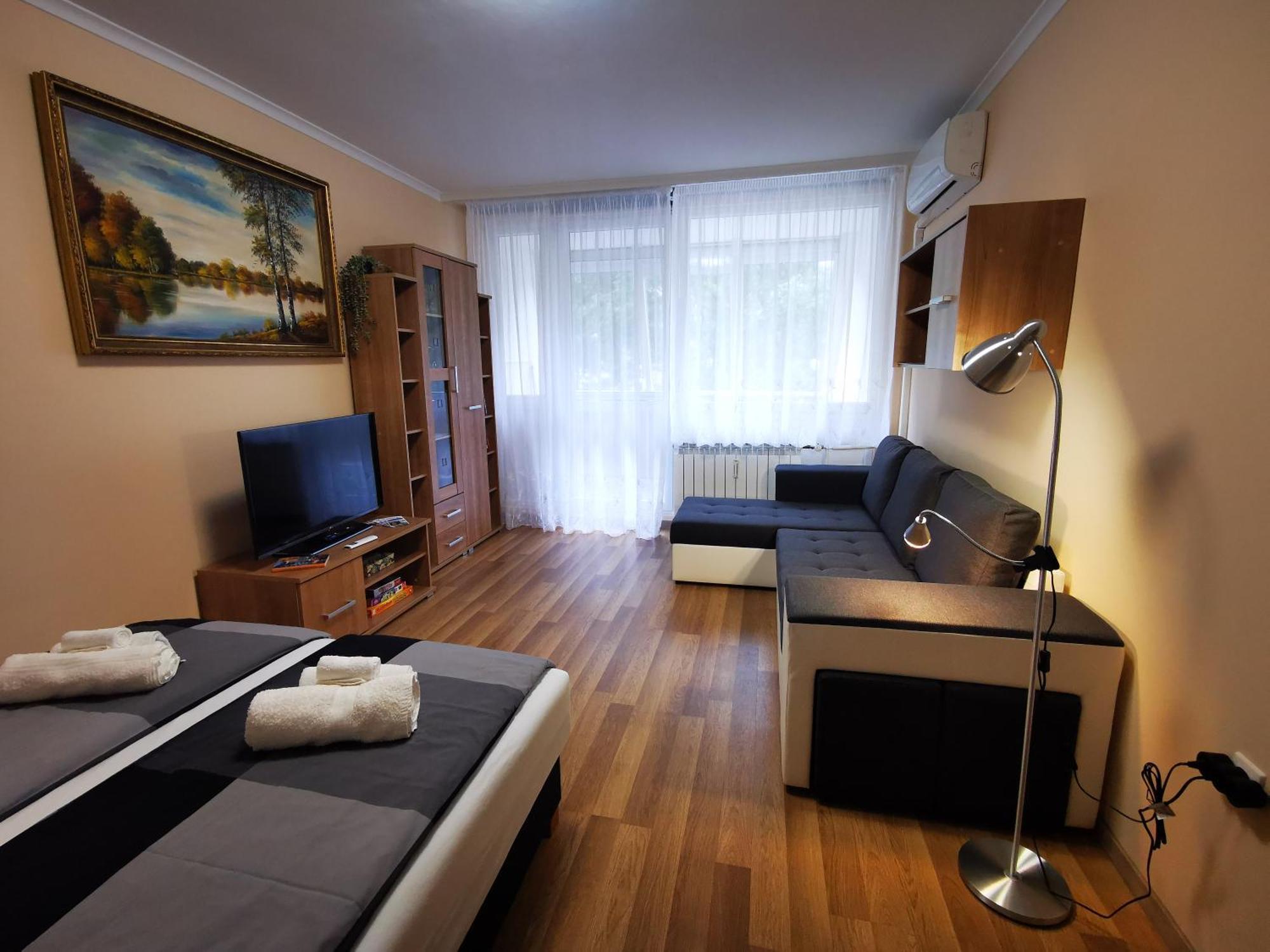 Central Park Apartman Szekszard Bagian luar foto