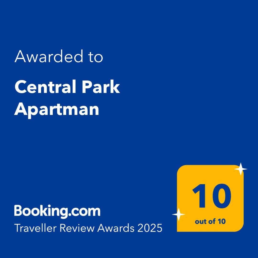 Central Park Apartman Szekszard Bagian luar foto
